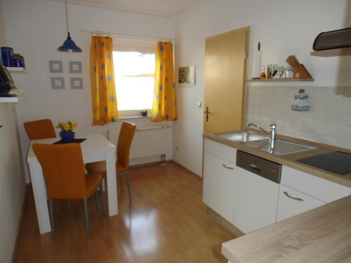 Ferienwohnung Tschitschmann Наумбург Екстериор снимка